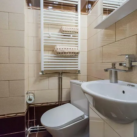 Spacious In The Center! Everything Nearby Apartment *